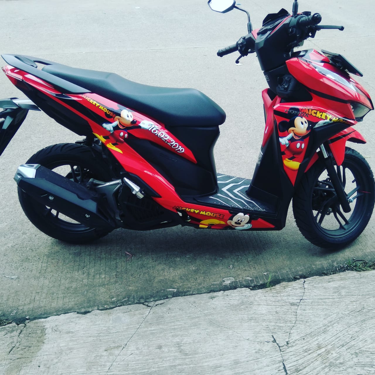 Decal Stiker Motor All New Vario Esp Mickey Mouse Red1 Grade B By Master Decal Lazada Indonesia