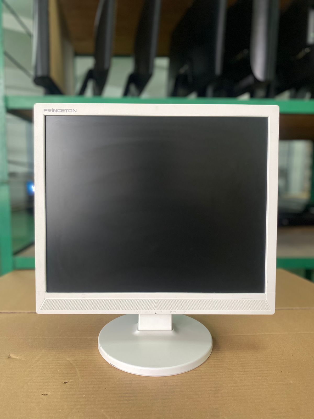 lm1704b monitor