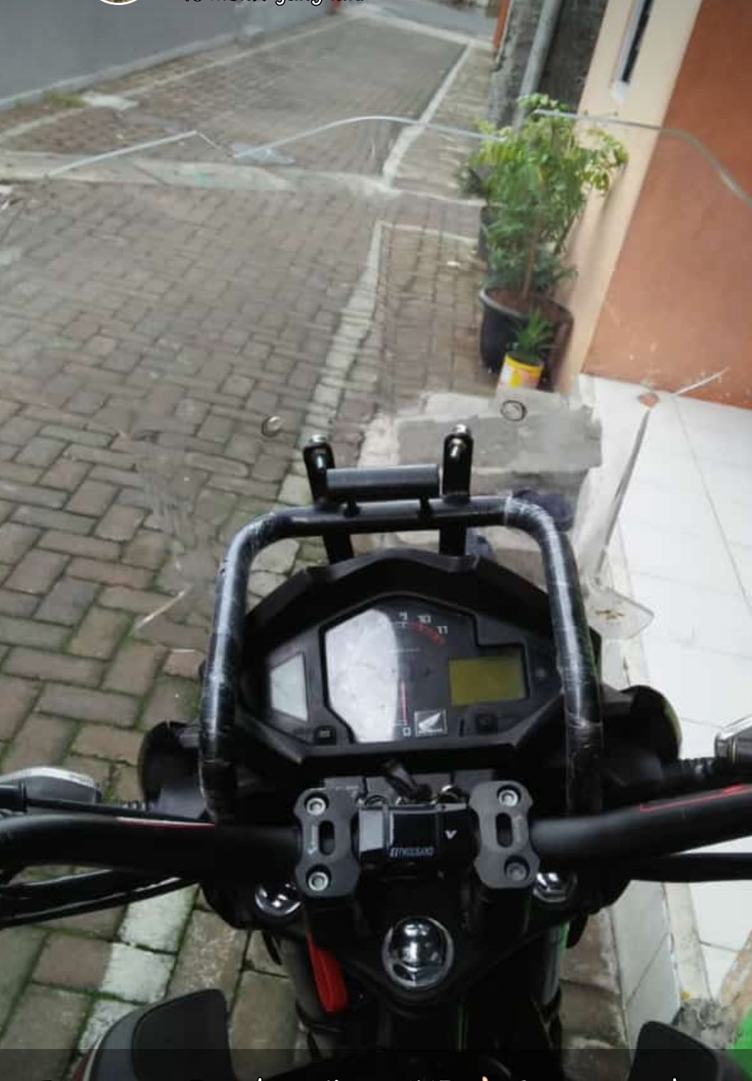 AKET Bracket Pangkon Visor Windshield AWS V10250cm Honda New Megapro Lazada Indonesia