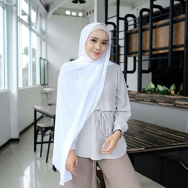 hijab pasmina polos basic diamond italians warna terlengkap / jilbab phasmina polos basic bahan diamond italians kerudung bahan sifon ceruti diamon baby doll