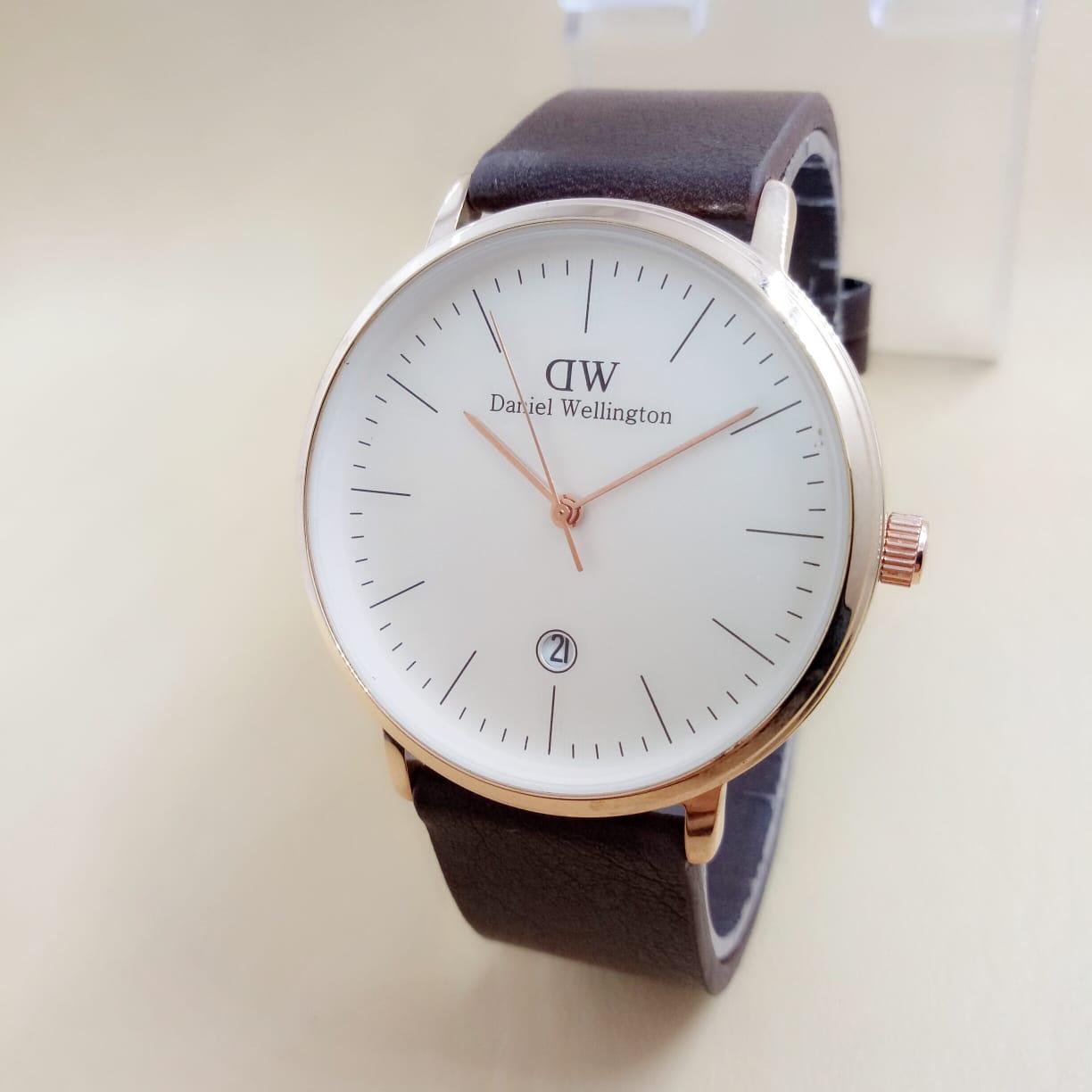 Jam Tangan Fashion Pria Tali Kulit tanggal aktif Desain Klasik Free Box dan Baterai Cadangan - BJYll