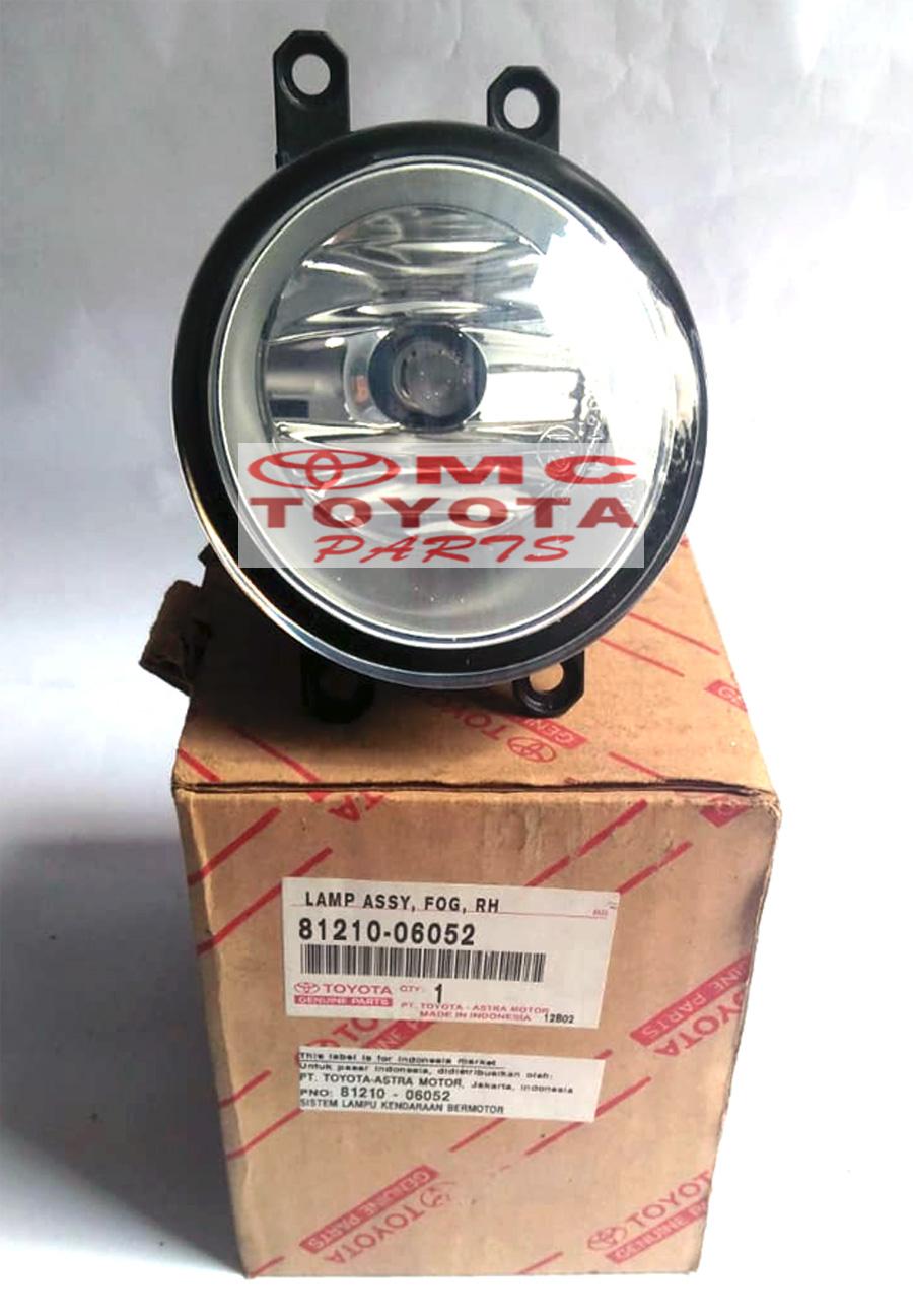 Lampu Kabut Fog Lamp Kanan Innova Vios Yaris Camry Rav4 Altis Coaster 81210-06052