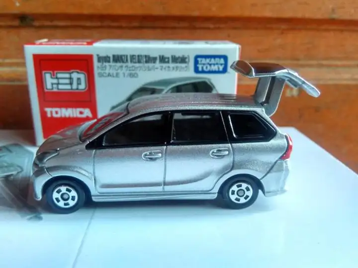 diecast avanza lama