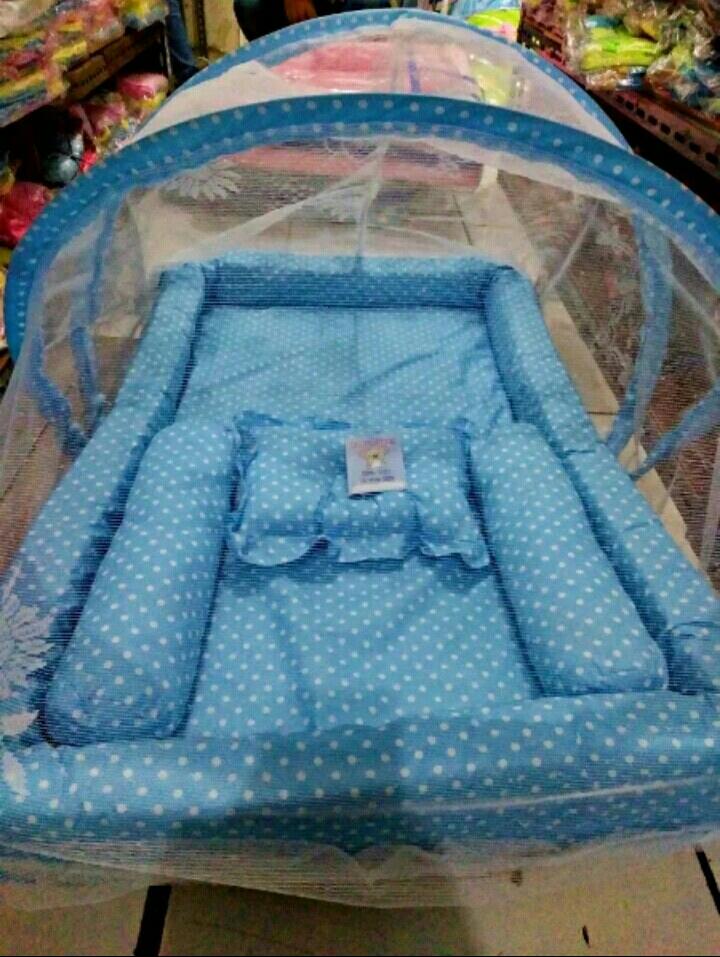 kasur bayi kolam polkadot