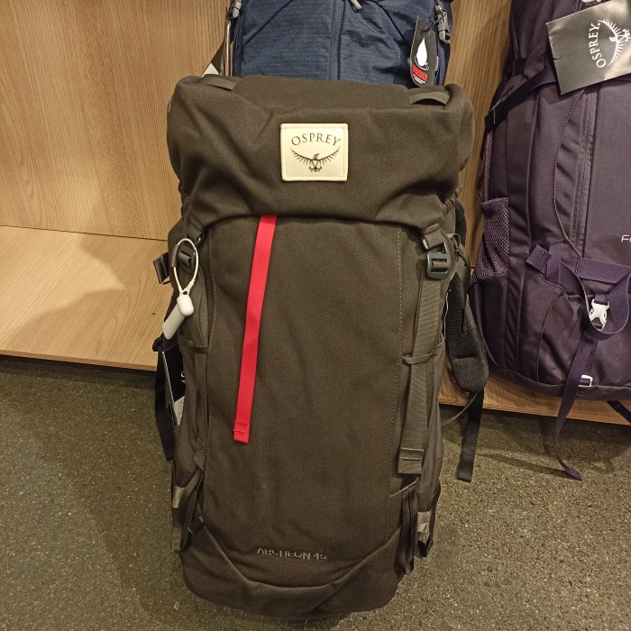 osprey 28 litre backpack Hikelite Raven Black OSPREY Transporter Wheeled Duffel CO195 Color:Steam Blue STME Durable and comfortable