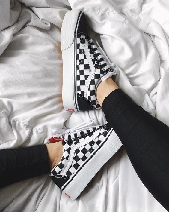 Ria Cloth Jual Sepatu Converse56 All Star / Jual Sepatu Vans11 Allstar / Sepatu Pria dan Sepatu Wanita / Harga Sepatu / Sepatu Wanita / Sepatu Adidas / Sepatu Terbaru / Sepatu Pria / Sepatu Anak / Sepatu Hitam / Sepatu Kulit / Sepatu Putih / Premium