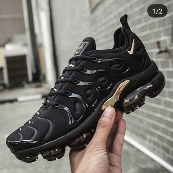 SALE - Sepatu Air Vapormax Plus Black Metallic Gold Premium Original - Sneakers Impor Paling Murah