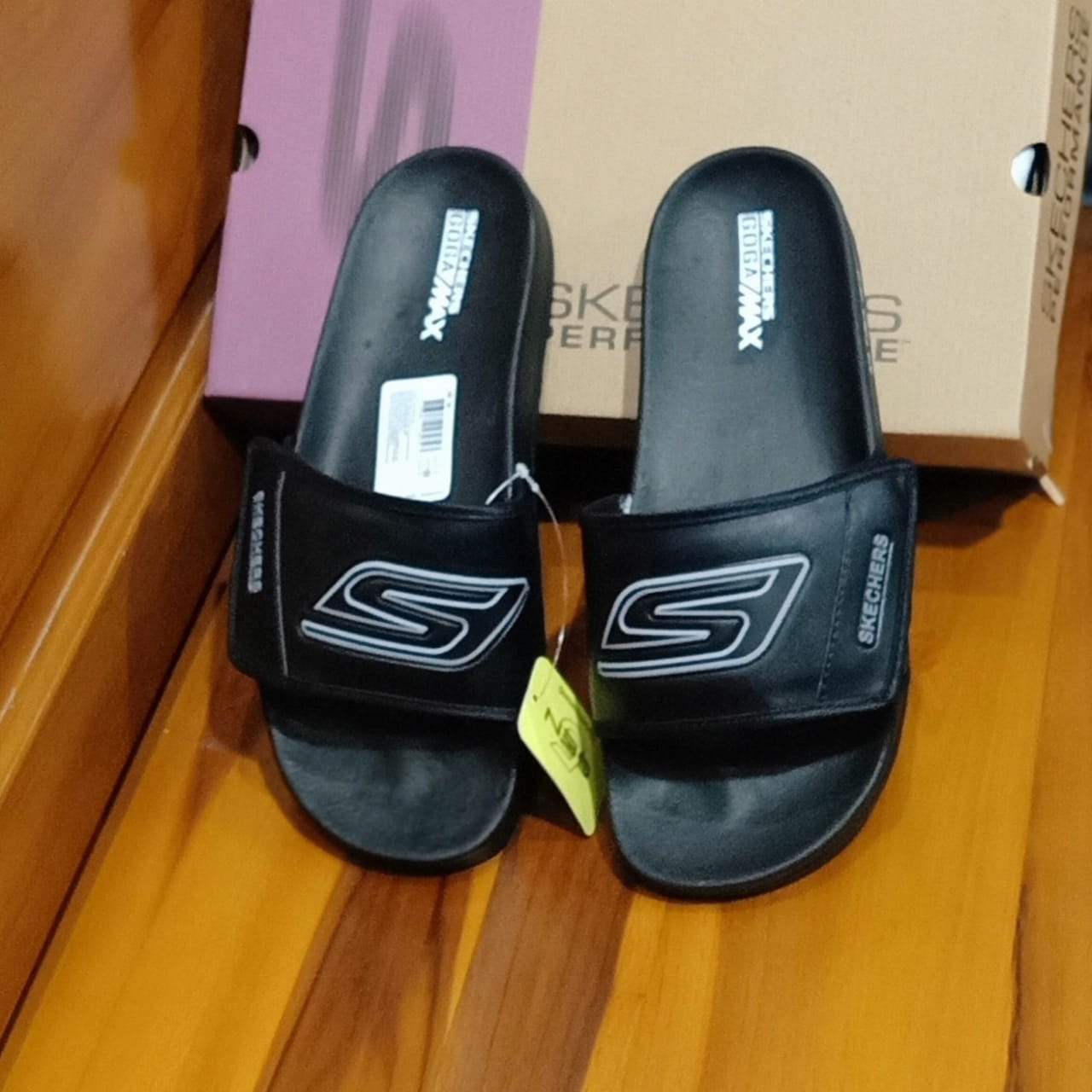 sandal selop skechers