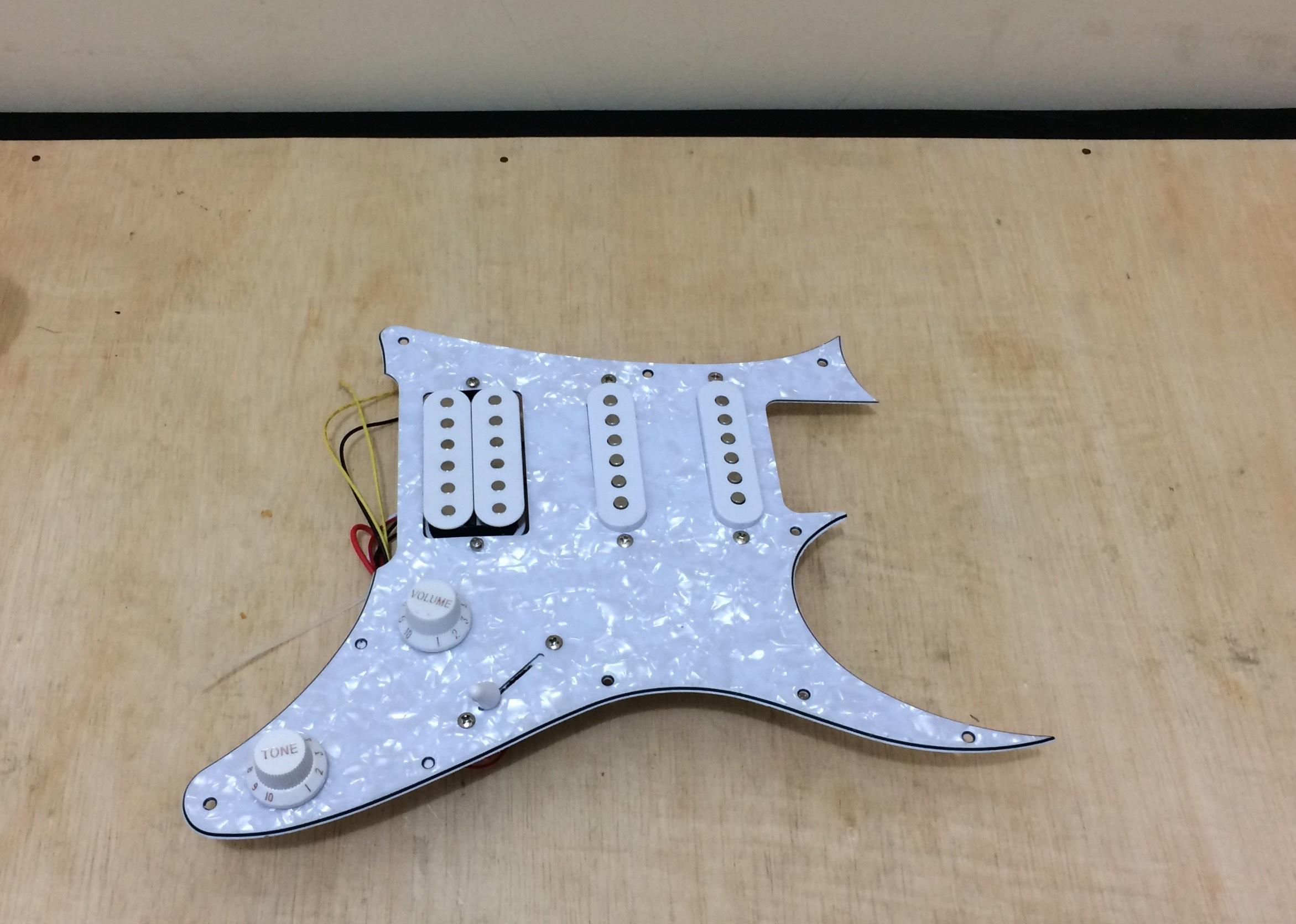 ibanez pickguard hss