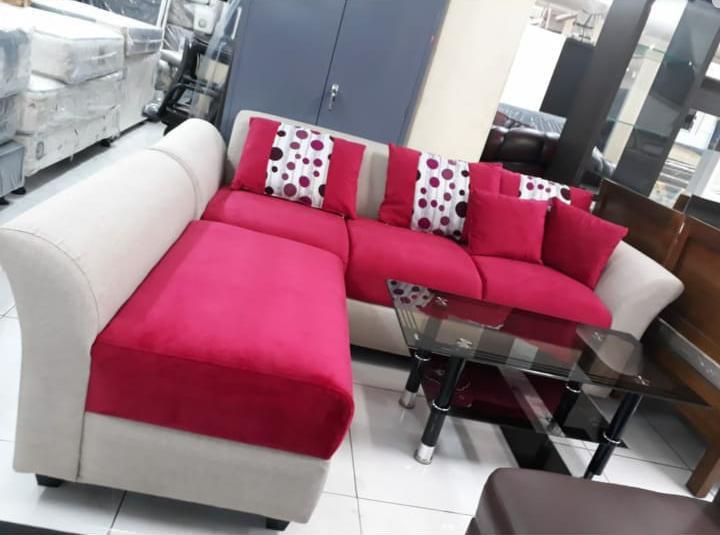 SOFA L MINIMALIS ( TERMASUK BANTAL & MEJA)