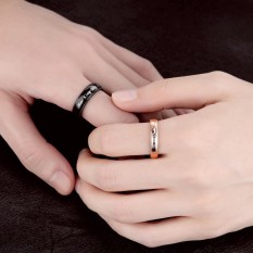 2 Pcs Stainless Steel Pasangan Cincin Warna Rose Gold Plated Pernikahan Ring Set Perhiasan Fashion Ratu dan Raja Cincin Kekasih Hadiah-Intl