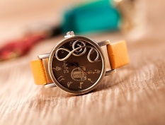 2014 Baru Fashion Wanita QUARTZ Jam Tangan Vintage Musik Note Melody Dial Watch Lady Pergelangan Tangan Watches Leather Band Watch # Lsstore1866 #-Intl