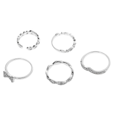 5 buah Fashion wanita di atas tumpukan buku Band Midi Cincin Perak - International