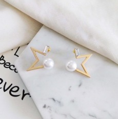 Asli Shiningstar Model Bintang Berlian Anting