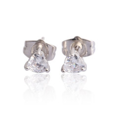 Bling Heart Crystal Ear Stud Perhiasan Putih Berlapis Emas