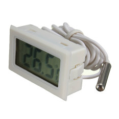 Pemeriksaan Digital Termometer Yang Dimasukkan Lemari Es Freezer Mesin Penetas Buatan Rumah Tangki Putih