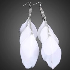 Gaya Eropa Putih Eksotis Tiga Halaman Tae Gong Earring