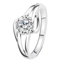 Fancyqube Fashion Cincin Berlian Wanita Kualitas Tinggi Sederhana Paduan Cincin Perak