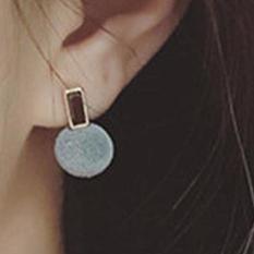 Fancyqube Fashion Anting Logam Kecil Velvet Ball Anting-Anting Emas Fur Ball Anting untuk Wanita dan Anak Perempuan Stud Earrings Teman Hadiah (Grey) -Intl