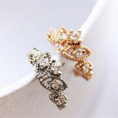 Fang Fang Korea Crown Anting No Piercing Ear Cuff Clip Punk Gothic Charm Anting-Anting (Silver)-International