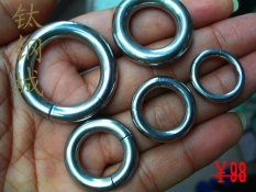 Frank Titanium Pa Cincin Tindih Anting
