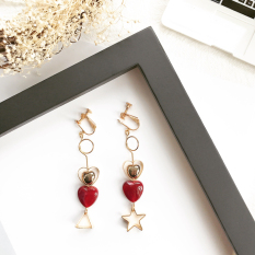 Dalam Hati Perempuan Kuda Unicorn Anting