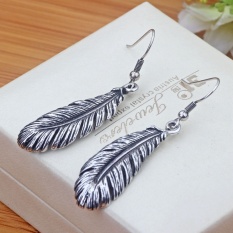 Ini Adalah Bagian Panjang Pesona Perempuan Earrings Earrings Vintage Anting Bulu Perhiasan Earrings Korea Fashion Temperamen-Intl