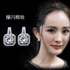 Anting-Anting Anting Tindik Wanita Batu Zirkon Empat Cakar Versi Korea