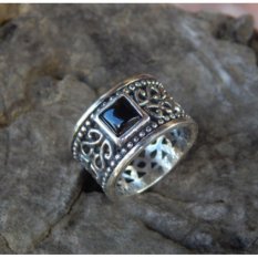 Jnanacrafts Cincin Perak Motif Ukiran Bali Batu Black Onyx Kotak