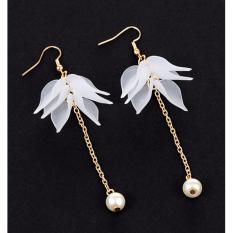 LRC Anting Gantung Fashion Flower&pearls Decorated Long Earrings