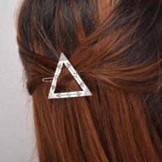 Marionshop Retro Nama Keluarga Segitiga Angin Ladies Alloy Jepit Rambut-Internasional