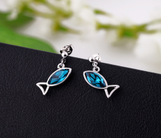 Modis Berlapis Emas Inlay Zirkon Ikan Mas Kecil Anting