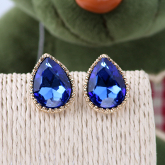 Putri Biru Tetesan Udara Anting