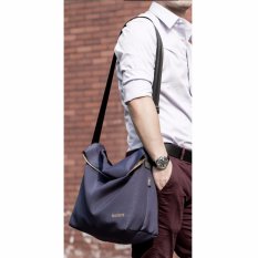 Remax Fashion Laptop Bodypack Shoulder Bags Tas Selempang Pria Men Sling Bag Tas Bahu Buat Ipad Buku Smartphone Foldable Fashion Stylish Design Trendy Cocok Untuk Travel Jalan Rekreasi Kuliah Sekolah Kerja Cepat Kering Praktis Ringan Bisa Dilipat - Biru