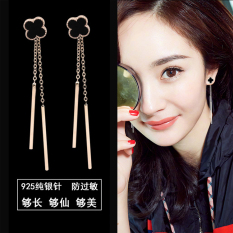 S925 Korea Modis Gaya Perempuan Sterling Perak Anti-alergi Anting Karakter Anting