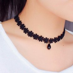 Santorini Wanita Kalung Liontin Fashion Choker Lace Flora Women Jewelry Necklace - Black