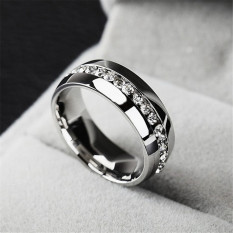 Ukuran 7-11 Buatan Jari Cincin Kristal Berlian Imitasi Pria Wanita Berlapis Perak Pernikahan Cincin Pertunangan Yang Terbuat dari Besi Baja