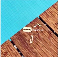 Stok Di Tangan Kaisar Hanya Warna Sam Emas Populer. MCQ Gaya Razor Pedang Tingkat Tinggi Kalung Pria dan Wanita Pecinta Asli Eropa-Internasional