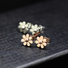 Anting Korea Fashion Style Titanium Baja Berlapis Emas Mawar