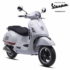 Vespa - GTS Super 150ie - Putih (OTR JADETABEK)