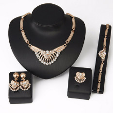 Perhiasan Wanita Kalung Gelang Anting Cincin Giwang Set Kit Emas & #45; Internasional