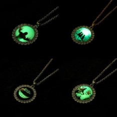 Kekuatan Luar Biasa ᆪᄄgold ᆪᆲsilverᆪᄅ Terbaru Seksi Produk Cabochon Luminated DEVIL Smile Seni Gambar Pola Liontin Bercahaya Gem Jatuh Rantai Kalung pernyataan Kalung Lampu Malam Perhiasan Malam Bercahaya Kalung Bercahaya DEVIL Smile-Perak-4-Internasional
