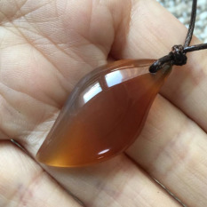 Yiwuyitu A443 Daun Kecil Batu Akik Tetesan Udara Hujan Kalung Magnolia
