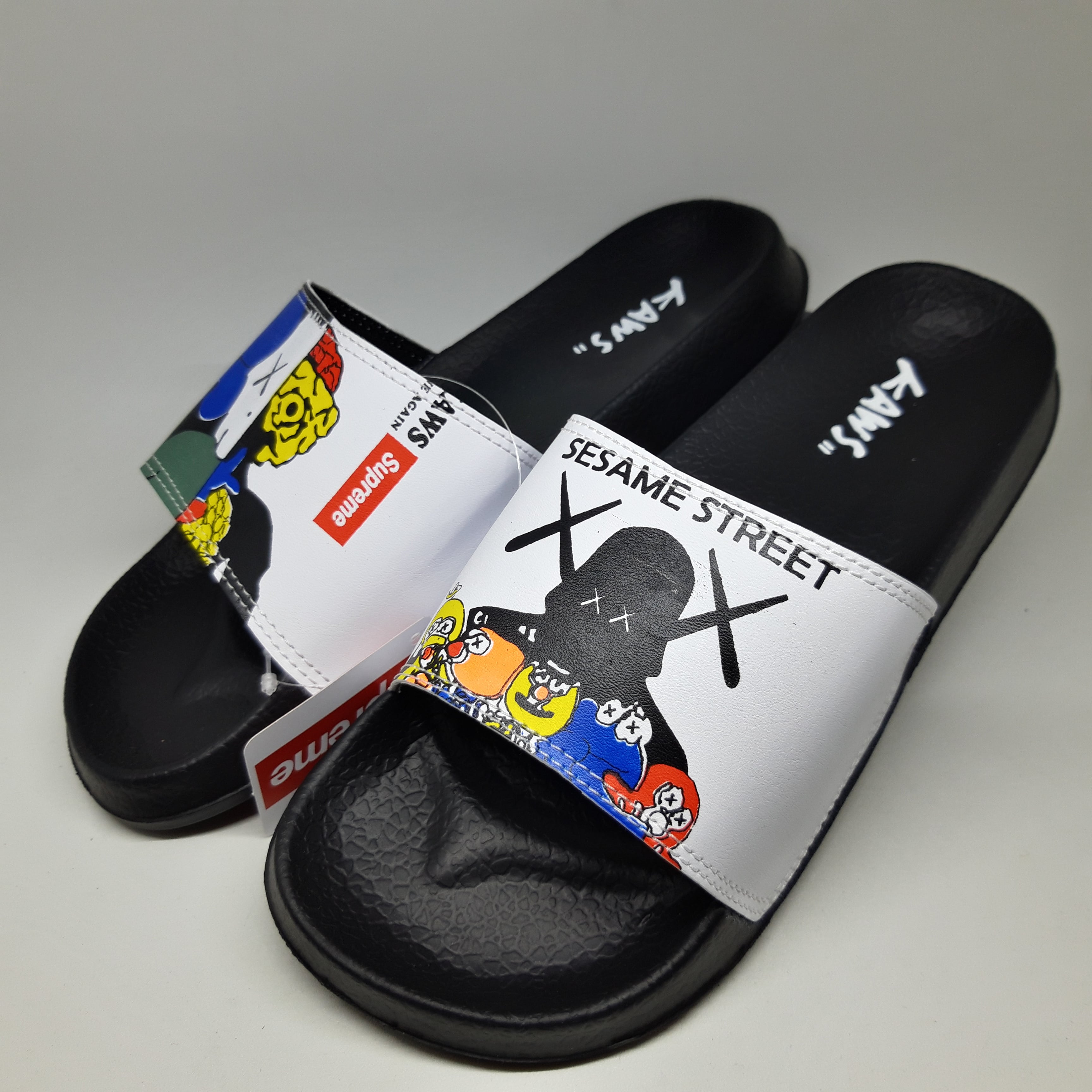 Sandal Pria Supreme Kaws sesame street/Sandal Slide Casual