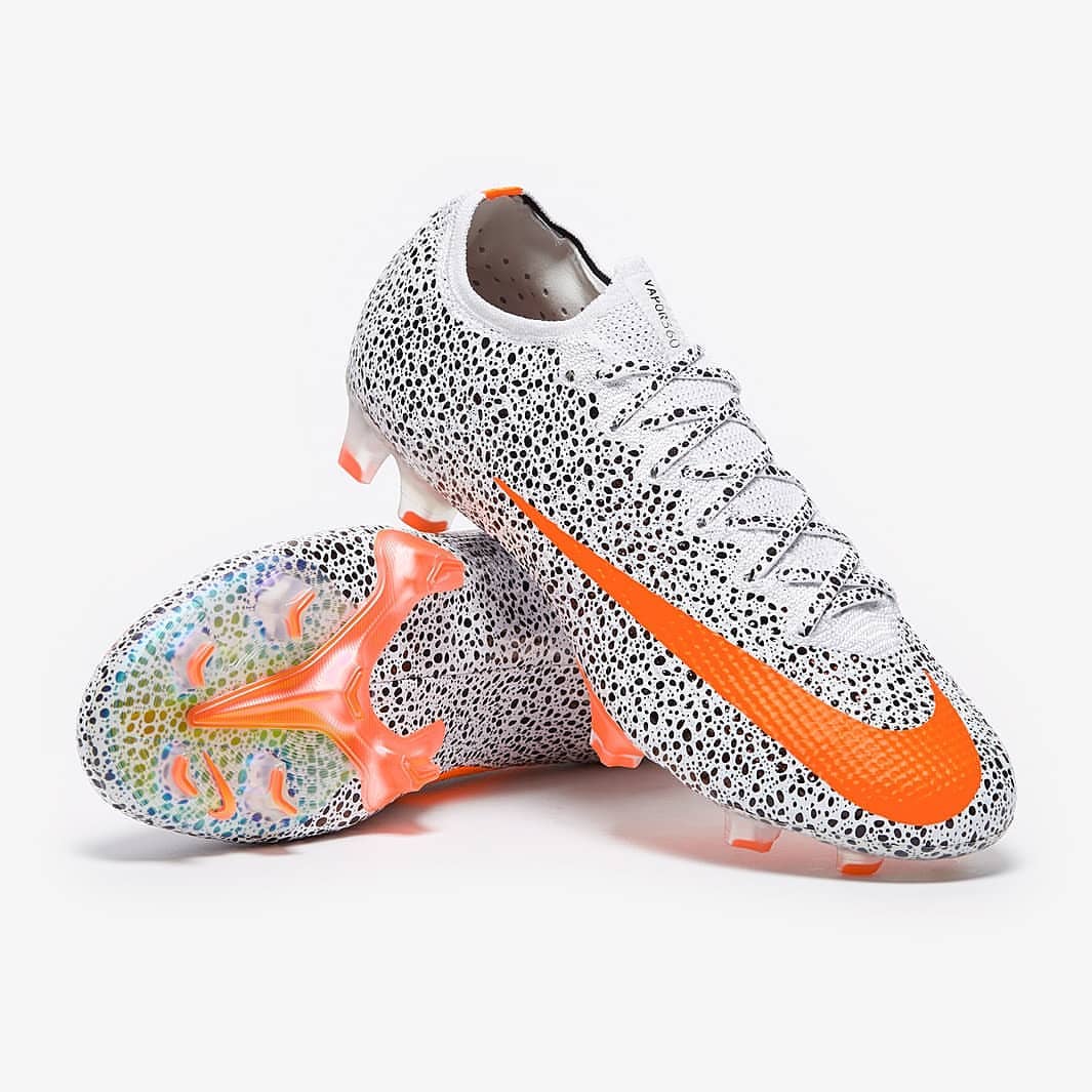 sepatu bola nike mercurial cr7