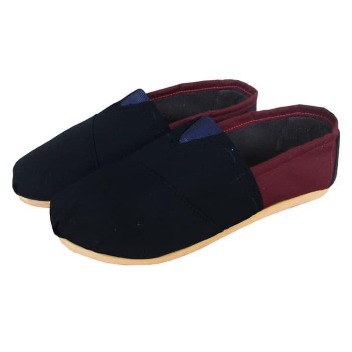 Sepatu Flat Shoes Pria Model Seperti Wakai Warna Dongker