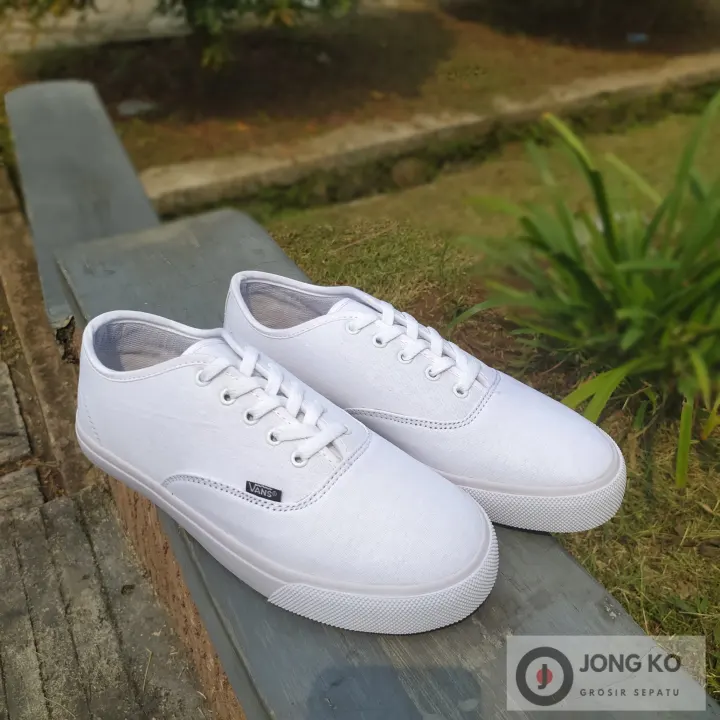 vans authentic full white
