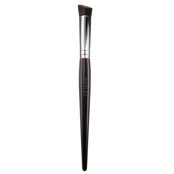 triangle concealer brush