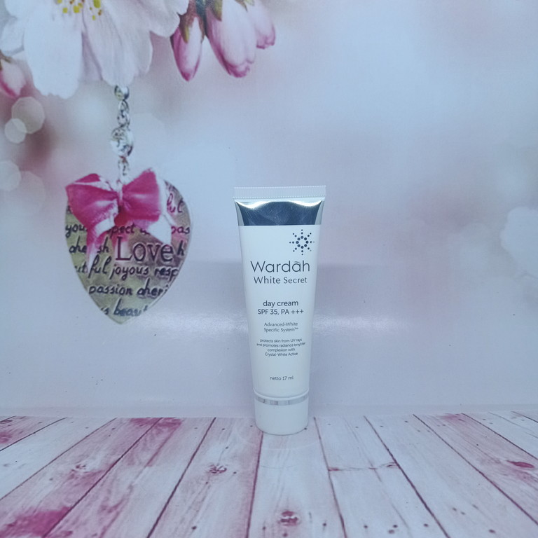 WARDAH White Secret Day Cream 17ml - Krim Pagi - Skincare Wajah/Cream Pagi Pemutih wajah Wardah/Cream Pagi Penghilang Flek Hitam/Cream Pencerah Wajah Wardah