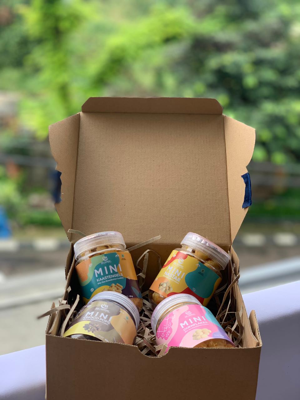 MINI HAMPERS BY INA COOKIES/MINI HAMPERS INA COOKIES ISI 4/HAMPER